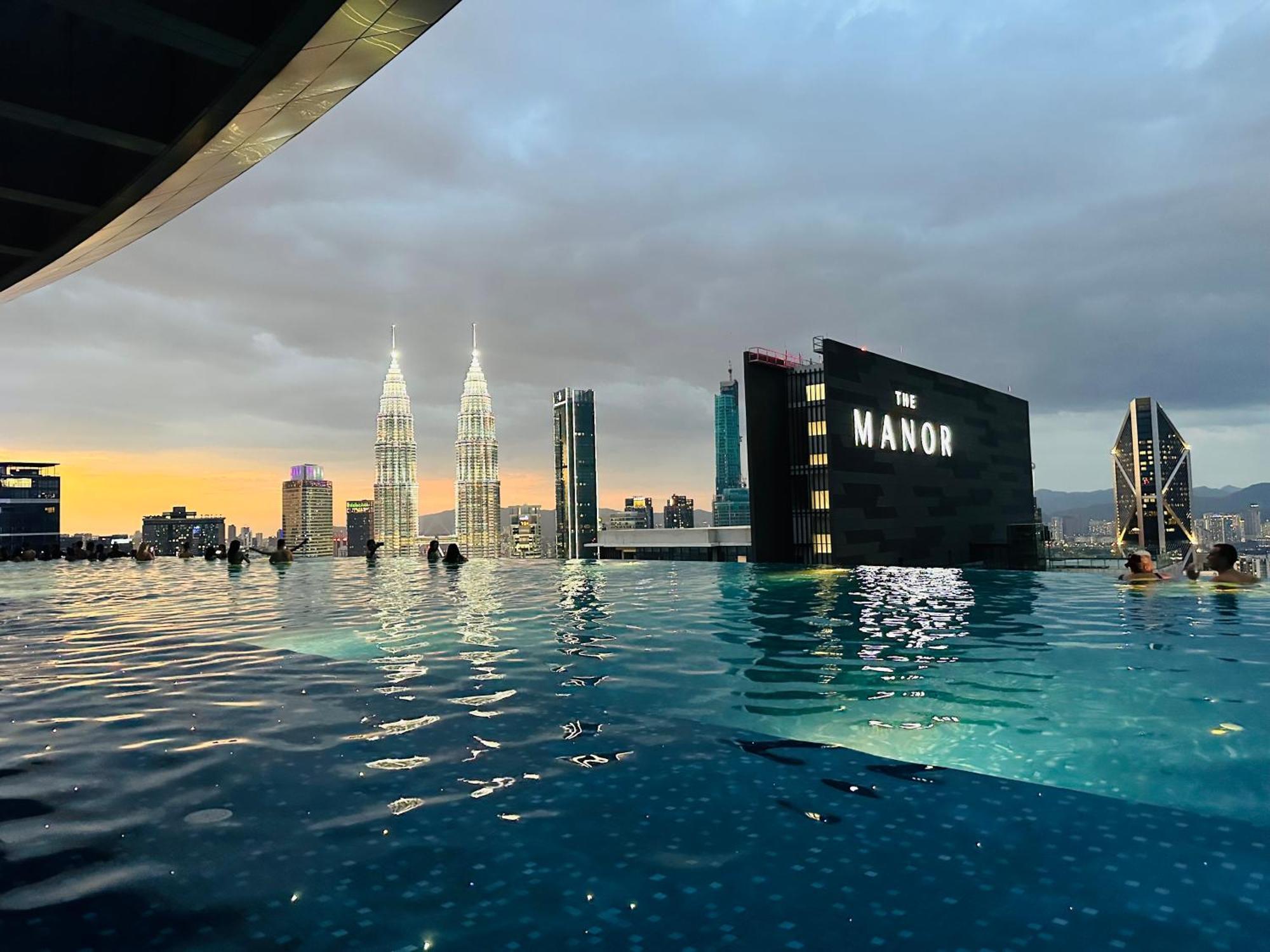 Crystal Suite At Eaton Klcc Kuala Lumpur Bagian luar foto