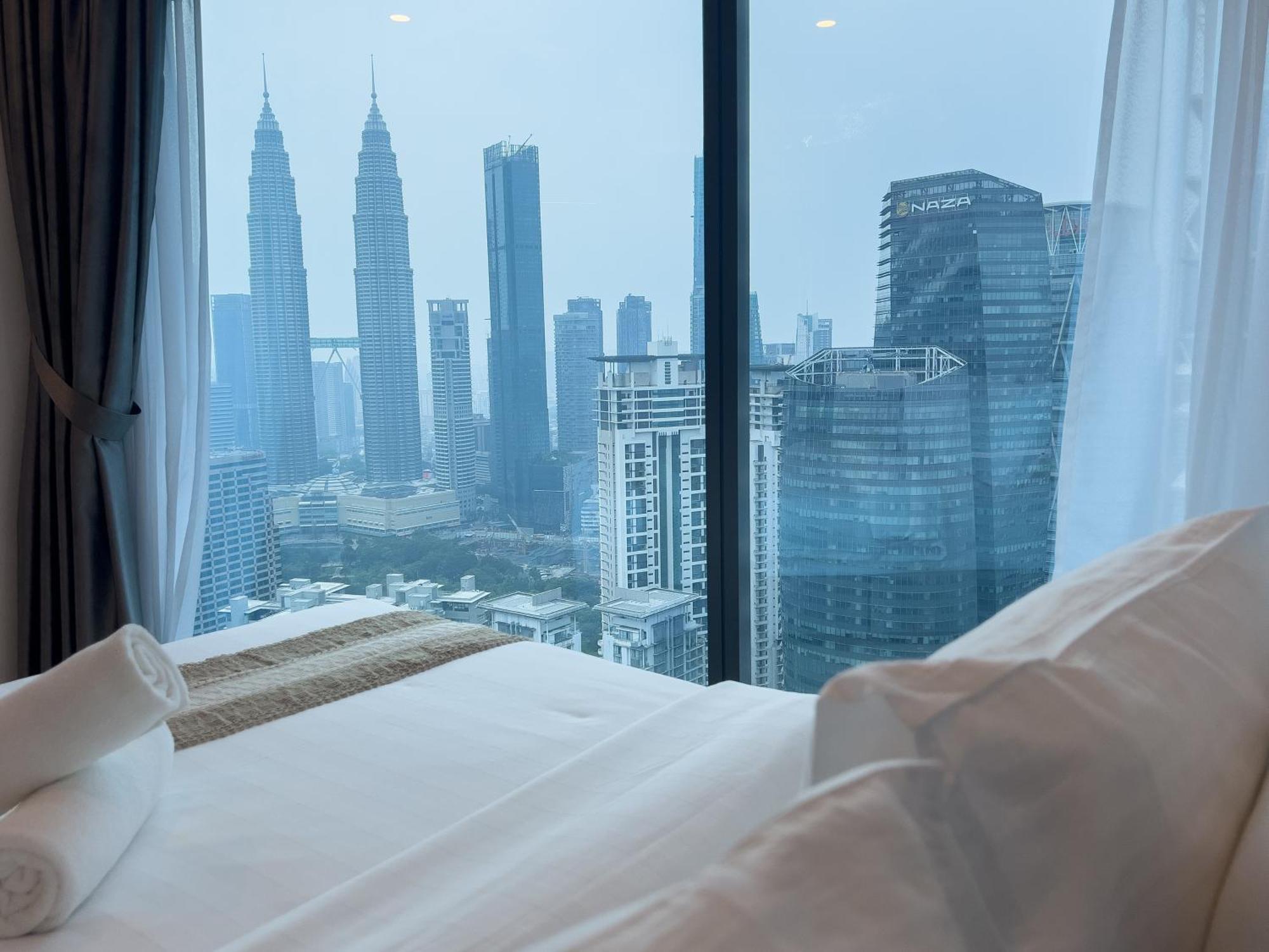 Crystal Suite At Eaton Klcc Kuala Lumpur Bagian luar foto